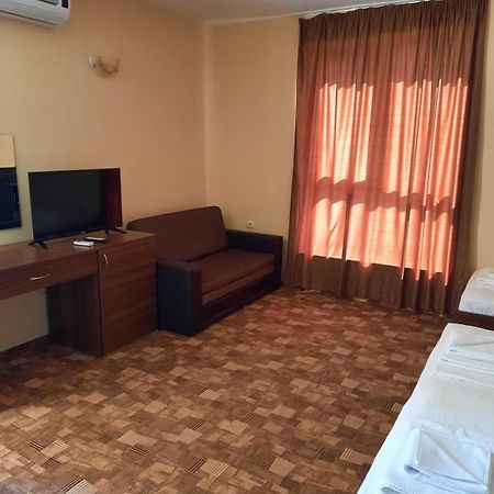 Hotel Sapphire Приморсько Екстер'єр фото