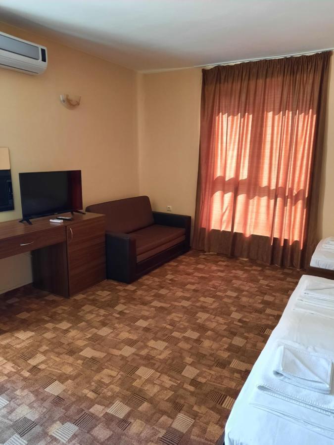 Hotel Sapphire Приморсько Екстер'єр фото