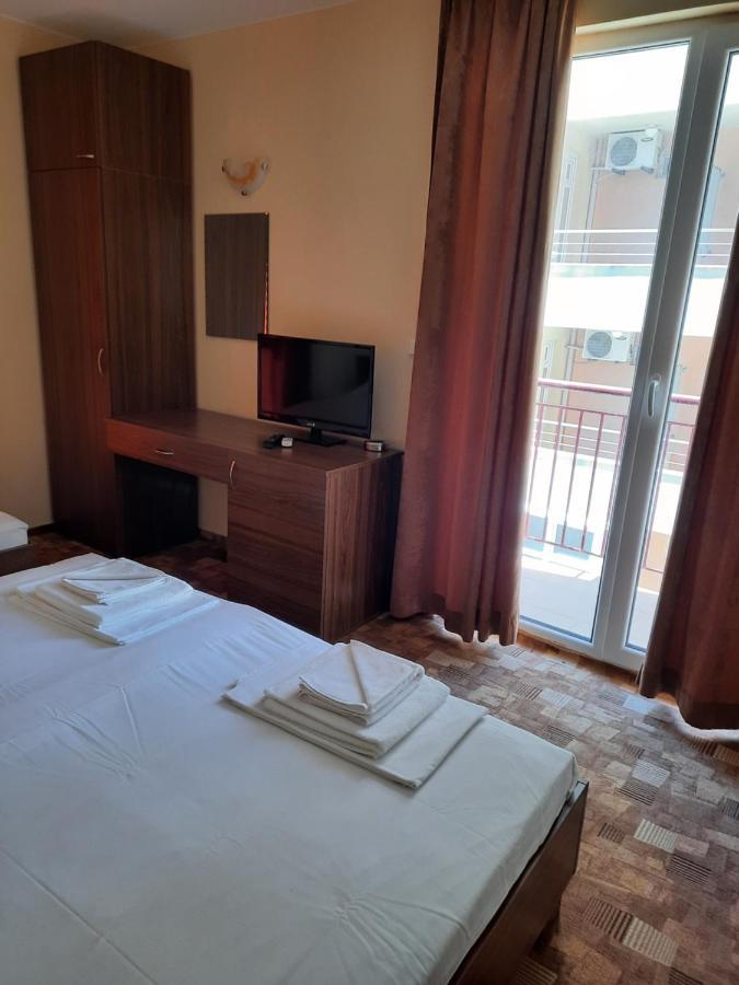 Hotel Sapphire Приморсько Екстер'єр фото