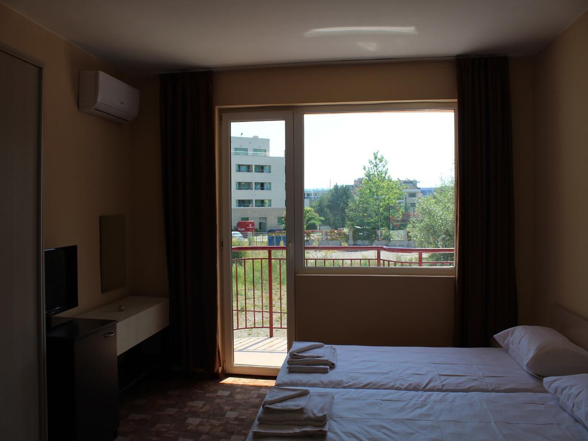 Hotel Sapphire Приморсько Екстер'єр фото