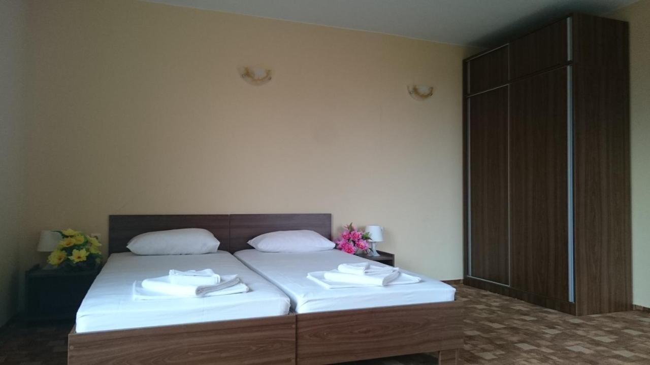 Hotel Sapphire Приморсько Екстер'єр фото