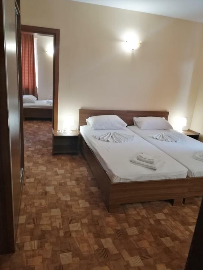 Hotel Sapphire Приморсько Екстер'єр фото